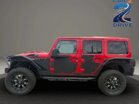 Used 2018 Jeep Wrangler Unlimited Sahara AWD/4WD image 9