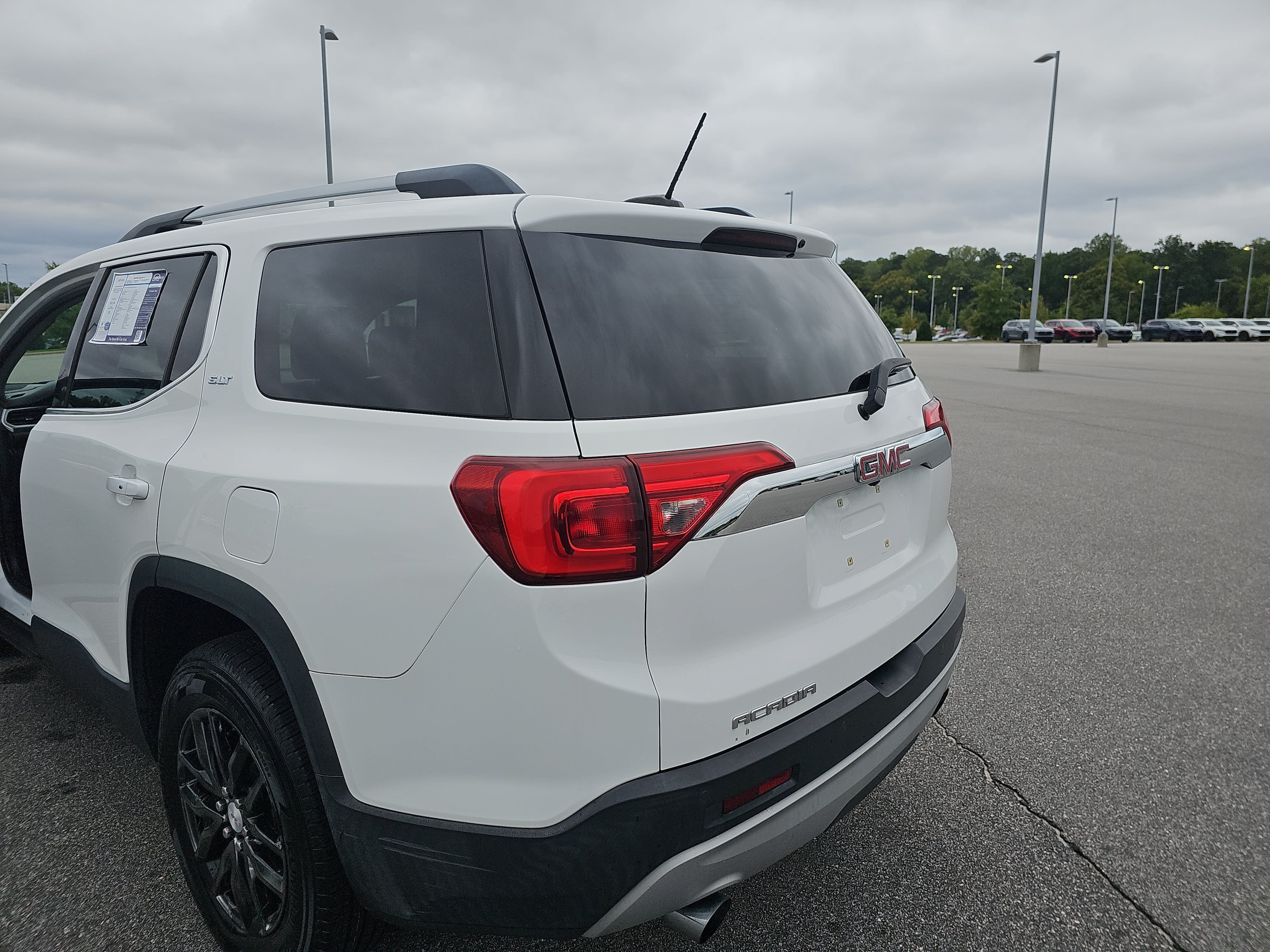 Used 2018 GMC Acadia SLT FWD image 35