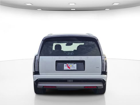 New 2026 Hyundai Ioniq 9 SEL image 8