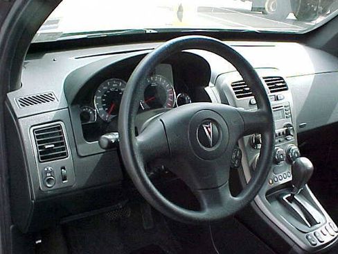 Used 2006 Pontiac Torrent 2WD image 17