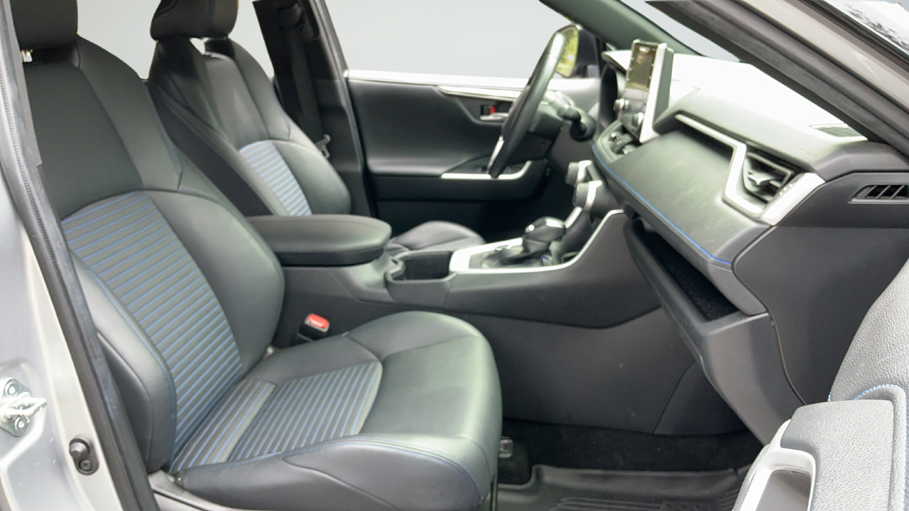 Used 2022 Toyota RAV4 XSE AWD/4WD image 19