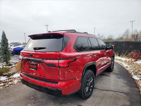 Used 2024 Toyota Sequoia Platinum image 5