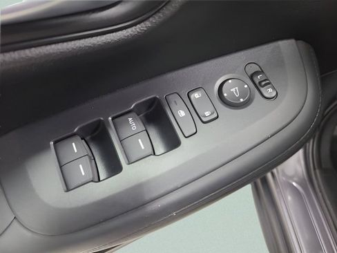 Used 2025 Honda HR-V LX image 20