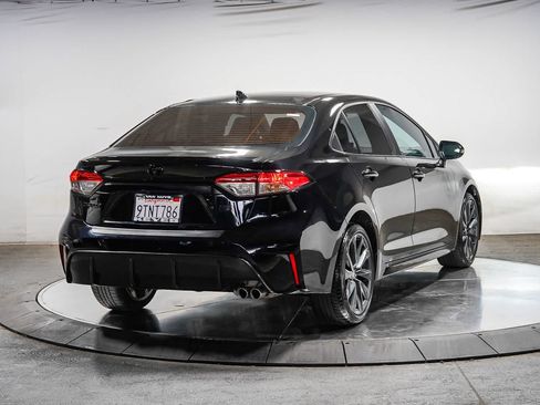 Certified 2025 Toyota Corolla SE FWD image 5