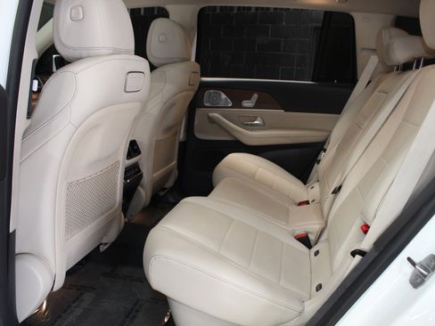 Used 2020 Mercedes-Benz GLS 450 4MATIC image 45