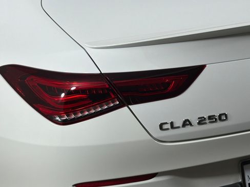 Used 2023 Mercedes-Benz CLA 250 image 25