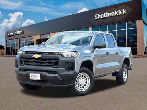 Used 2023 Chevrolet Colorado W/T image 1