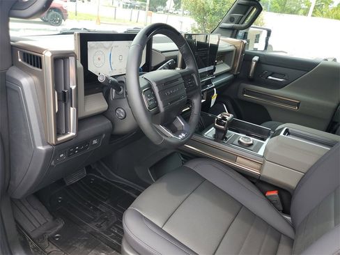 New 2025 GMC Hummer EV 3X w/ Battery Pack, 24 Module Pack image 17