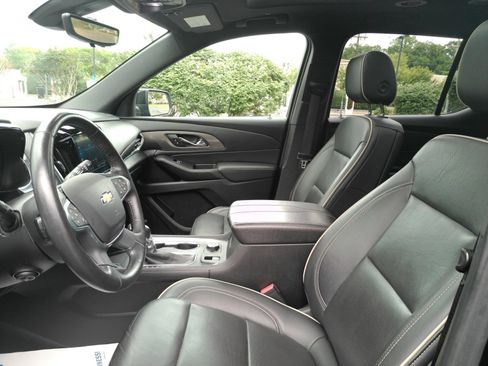 Certified 2022 Chevrolet Traverse Premier AWD/4WD image 10