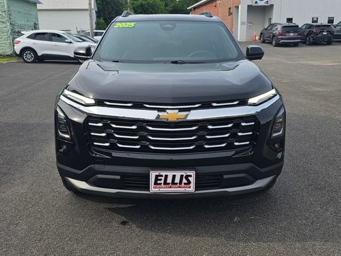 Used 2025 Chevrolet Equinox LT w/ Convenience Package II AWD/4WD image 2