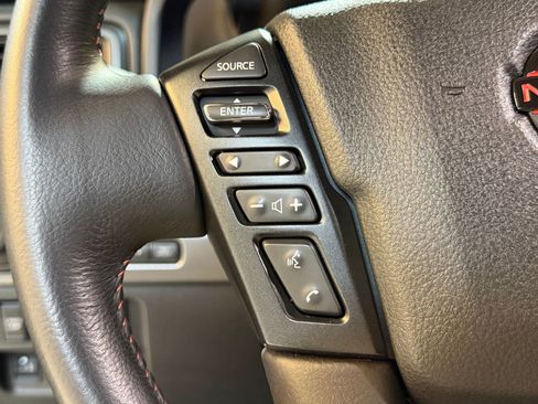 Used 2024 Nissan Titan PRO-4X w/ Pro-4x Convenience Package AWD/4WD image 15