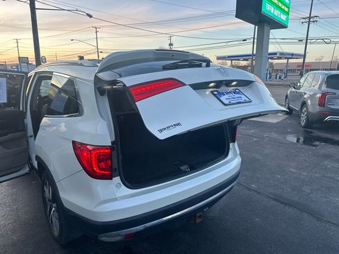 Used 2017 Honda Pilot Touring image 69