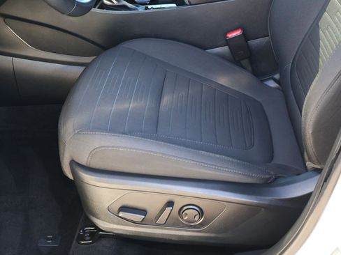 Used 2022 Hyundai Santa Cruz SEL Premium image 16