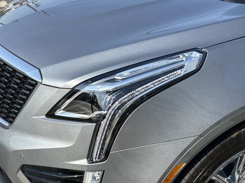 Used 2025 Cadillac XT5 Premium Luxury w/ Technology Package AWD/4WD image 6