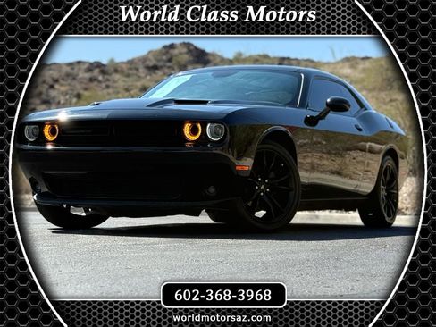 Used 2018 Dodge Challenger SXT w/ Blacktop Package image 1