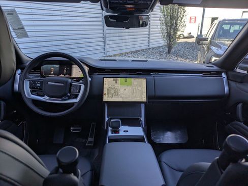 New 2026 Land Rover Range Rover SV AWD/4WD image 27
