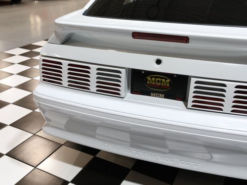 Used 1992 Ford Mustang GT RWD image 23
