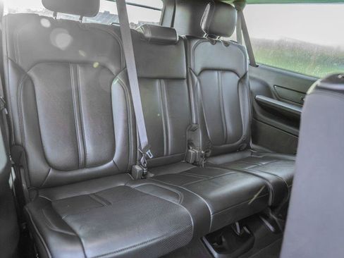 Used 2024 Jeep Wagoneer L Series II w/ Flexible Seating Group AWD/4WD image 31