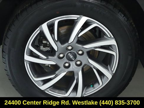 Certified 2025 Lincoln Corsair Premiere image 12