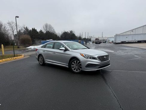 Used 2016 Hyundai Sonata Sport image 2