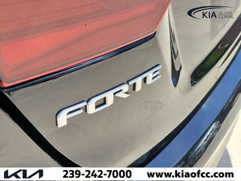 Certified 2023 Kia Forte LXS FWD image 9
