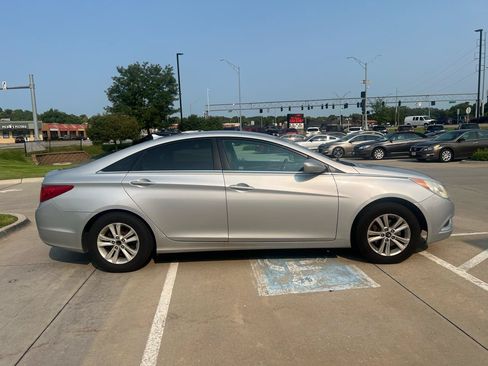 Used 2011 Hyundai Sonata GLS w/ Popular Equipment Pkg 2 FWD image 6