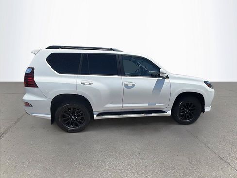 Used 2022 Lexus GX 460 w/ Black Line Special Edition AWD/4WD image 3