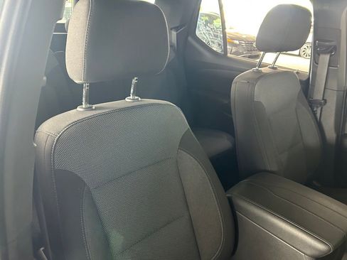 Used 2023 Chevrolet Traverse LT image 34