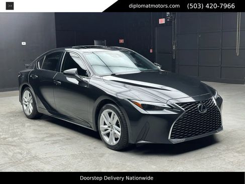 Used 2021 Lexus IS 300 AWD w/ Comfort Package image 8
