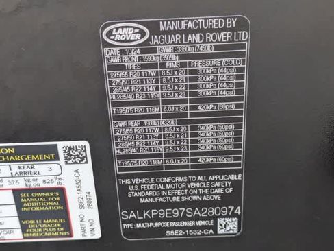 Used 2025 Land Rover Range Rover SE AWD/4WD image 33