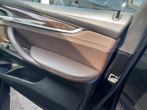 Used 2016 BMW X5 xDrive40e w/ Premium Package image 18