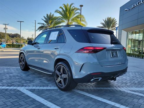 Used 2025 Mercedes-Benz GLE 450e 4MATIC image 3