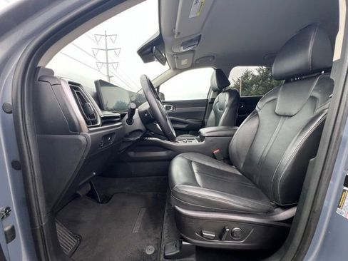 Certified 2024 Kia Sorento S image 16