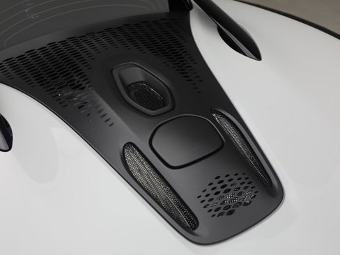 Used 2023 McLaren Artura image 32