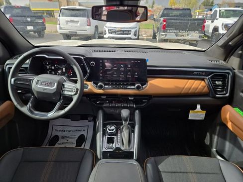 New 2026 GMC Canyon AT4 AWD/4WD image 3