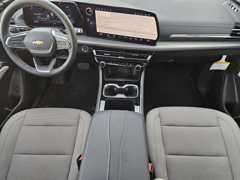 New 2027 Chevrolet Traverse LT FWD image 25