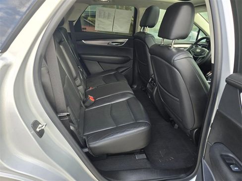 Used 2017 Cadillac XT5 Luxury image 12