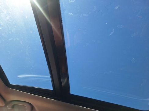 Used 2019 Nissan Rogue SL w/ Premium Package image 20