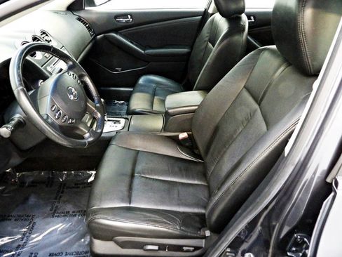 Used 2010 Nissan Altima 2.5 SL w/ SL Pkg FWD image 8