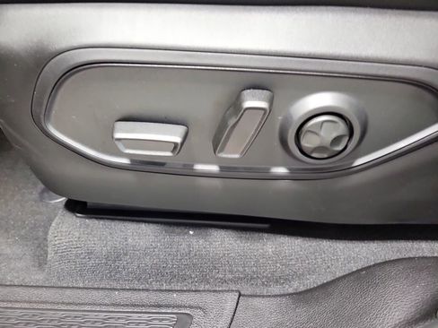 New 2025 Jeep Grand Cherokee L Limited AWD/4WD image 14