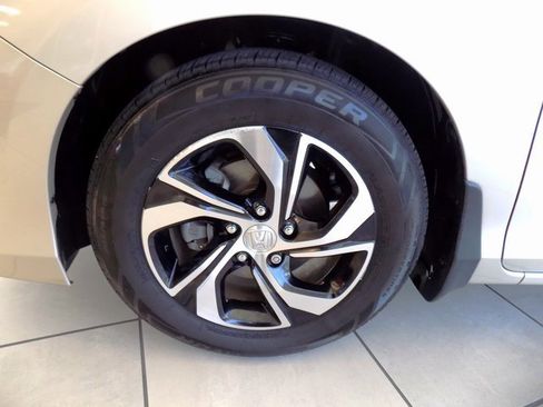 Used 2016 Honda Accord LX image 9