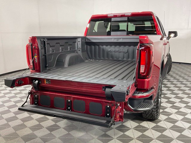Used 2024 GMC Sierra 1500 AT4 w/ Technology Package AWD/4WD image 36