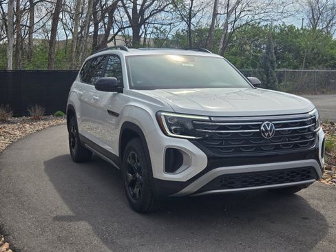 New 2026 Volkswagen Atlas Peak Edition AWD/4WD image 7