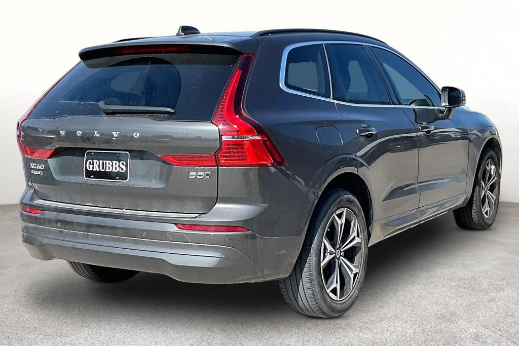Used 2022 Volvo XC60 B5 Momentum AWD/4WD image 2