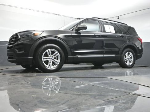 Used 2020 Ford Explorer XLT w/ Comfort Package image 39