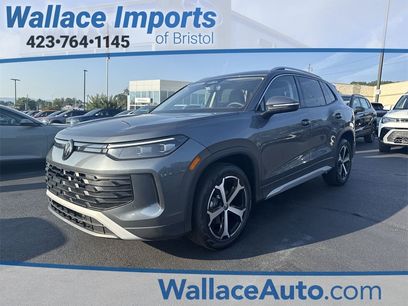 New 2025 Volkswagen Tiguan SE