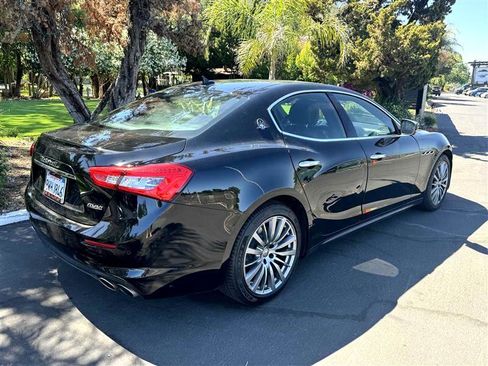 Used 2018 Maserati Ghibli image 10
