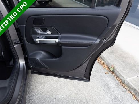 Certified 2025 Mercedes-Benz GLB 250 4MATIC image 18
