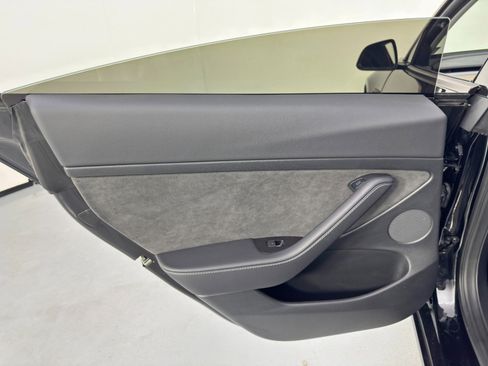 Used 2022 Tesla Model 3 image 43