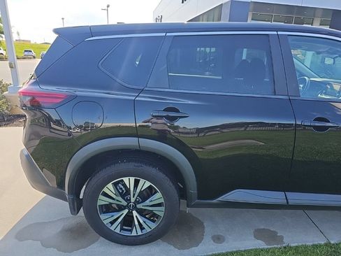 Used 2023 Nissan Rogue SV FWD image 14